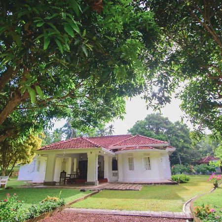 אונה ואטונה Thalpe Walawwa Heritage Villa מראה חיצוני תמונה