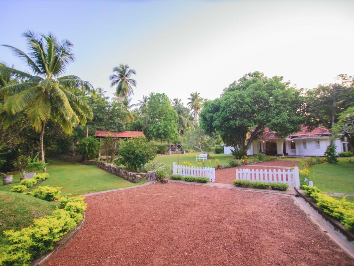 אונה ואטונה Thalpe Walawwa Heritage Villa מראה חיצוני תמונה