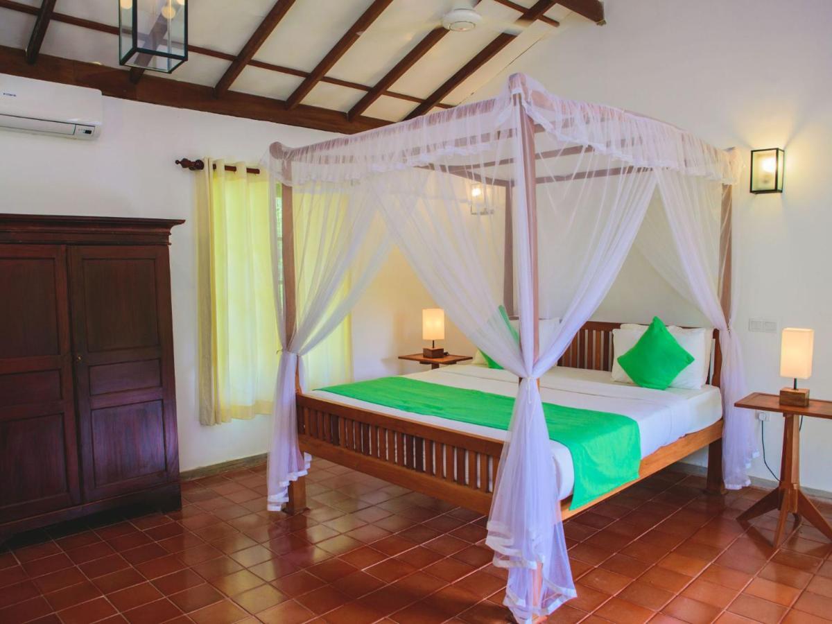 אונה ואטונה Thalpe Walawwa Heritage Villa מראה חיצוני תמונה