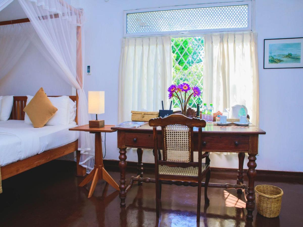 אונה ואטונה Thalpe Walawwa Heritage Villa מראה חיצוני תמונה