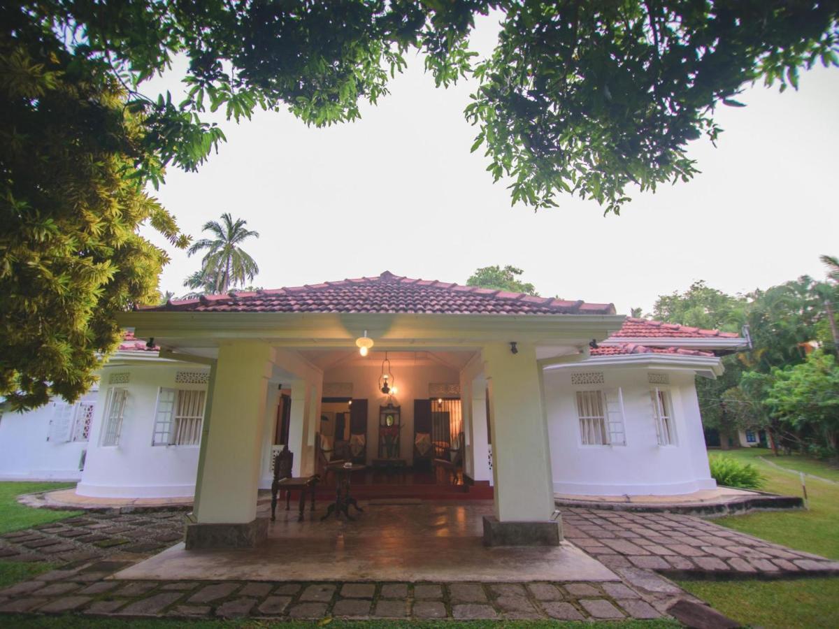 אונה ואטונה Thalpe Walawwa Heritage Villa מראה חיצוני תמונה
