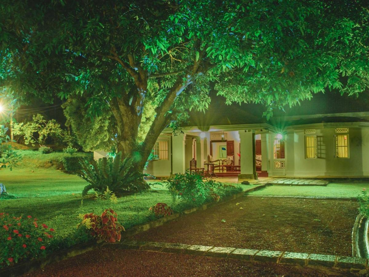 אונה ואטונה Thalpe Walawwa Heritage Villa מראה חיצוני תמונה